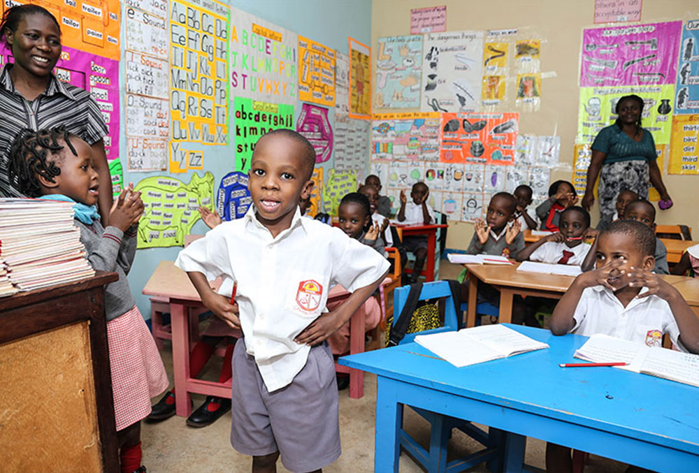 Livingstone sourit à l’école après une opération à une fente